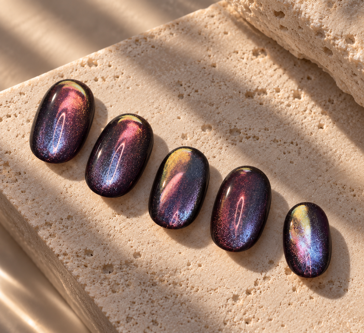 Aurora Noir press-on nails detail